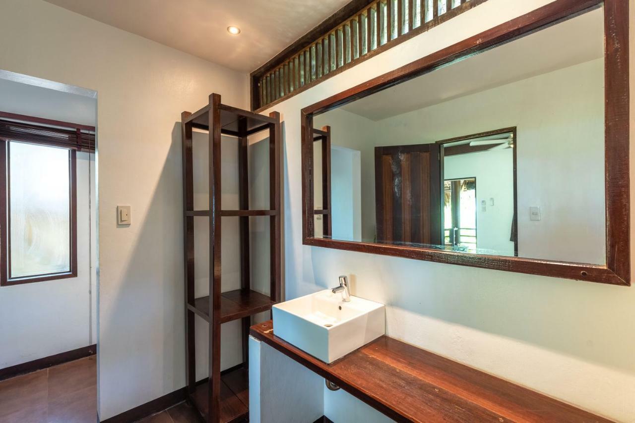 Siargao Inn Beach Resort General Luna  Εξωτερικό φωτογραφία